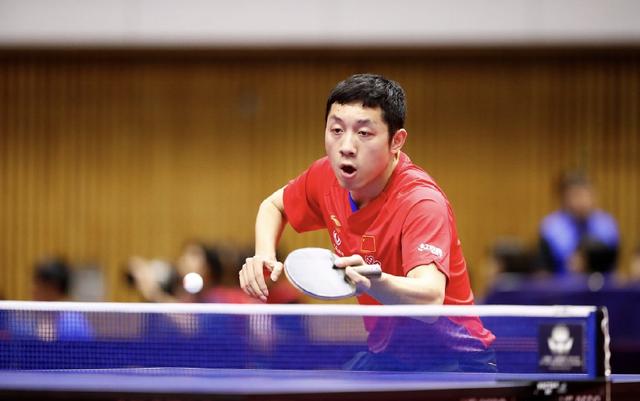 前者指向 前者指向